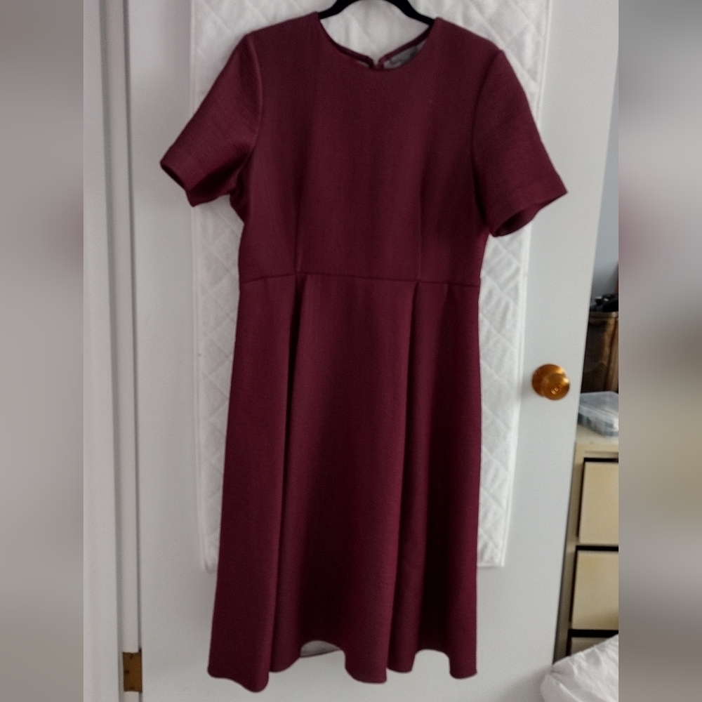 COS plum/wine/burgundy dress. EUC. Size M.